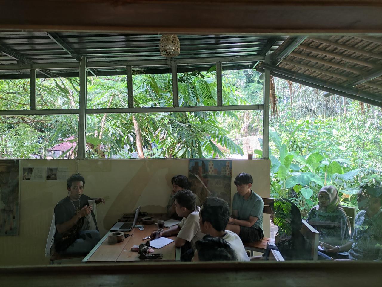Suara Sastra